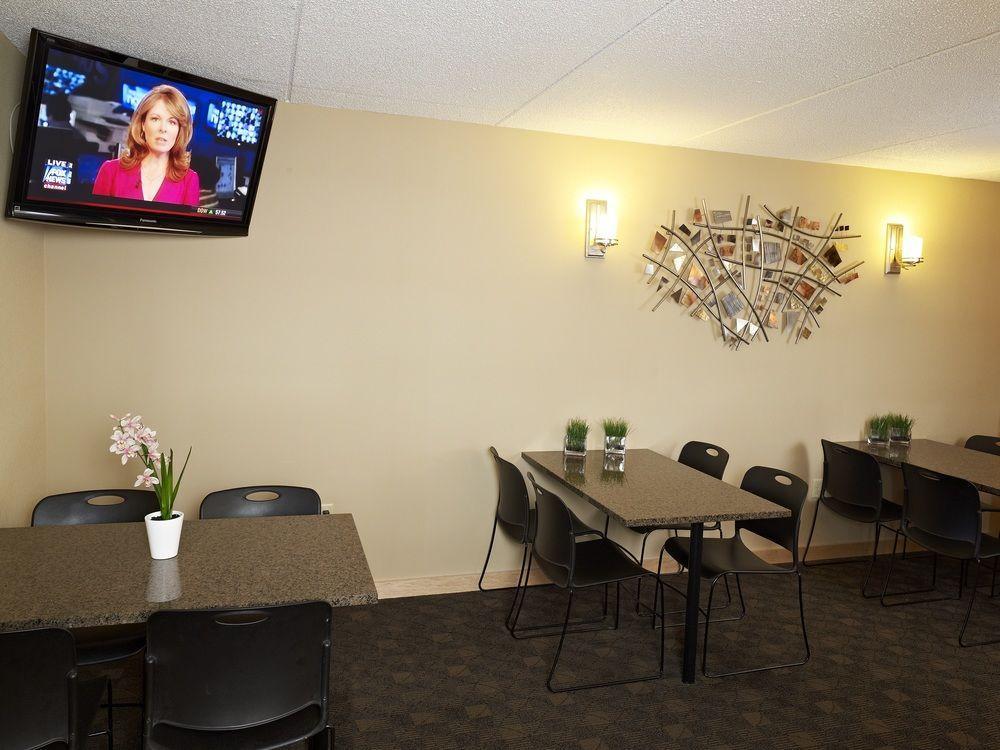 Hotel Livinn Minneapolis South /